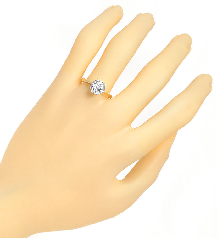 Foto 4 - Klassischer Diamantring mit imposantem 1,65ct Brillant, S9664